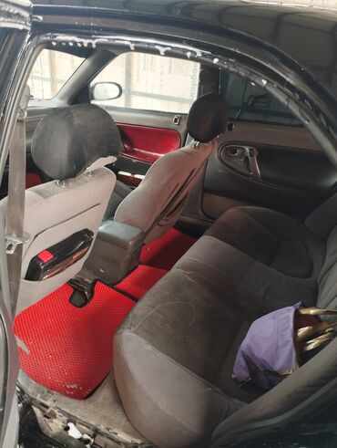 Mazda: Mazda Cronos: 1996 г., 2 л, Механика, Бензин, Седан — 3