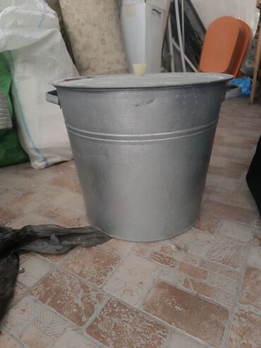 Baklar və çənlər: Bak, Metal, 25 l l