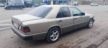 резина 205 65 16: Mercedes-Benz W124: 1991 г., 2.3 л, Механика, Бензин, Седан