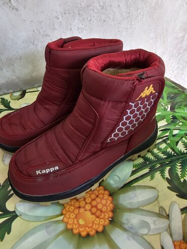 Детская обувь: Обувь на подростка девочкуна все сезоны.от 34 до 37 размера. Всё at lalafo.kg — 9 Детская обувь: Обувь на подростка девочкуна все сезоны.от 34 до 37 размера. Всё — 9