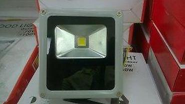 Rasveta: Led reflektor slim 20w. opis u izradi. ✨ . cena:700-800din — 10