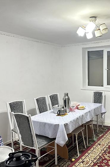 на камерный свет: Кухонный стол и стул, Б/у, Платная доставка, цвет - Серый — 1
