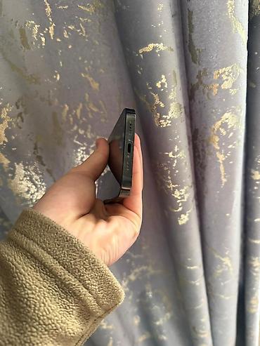 Apple iPhone: IPhone 15 Pro, Б/у, 256 ГБ, Black Titanium, Чехол, 89 % — 5