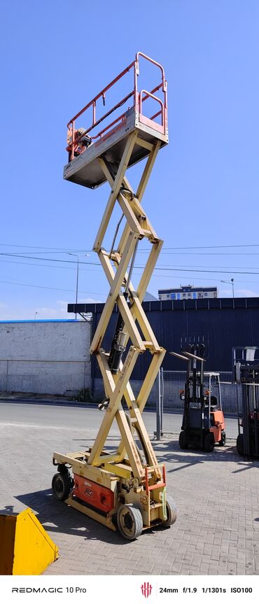 Аренда подъёмника: Ножничный подъемник JLG 2030 ES Электрический подъемник Год: 2020 — 3