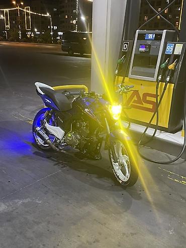 variator karopka nədir: Motosiklet – Naked tip, mavi/qara rəng sxemi, ağ disklər Texniki və — 5