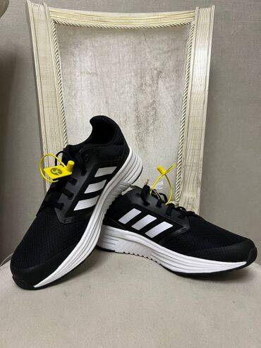 электро стельки: Кроссовки, 37, Adidas, Новый, цвет - Черный, Самовывоз, Платная доставка