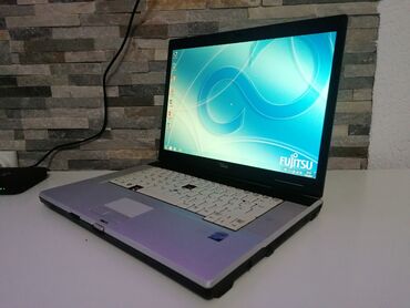 laptopovi: Fujitsu Siemens Lifebook E8420 sa jakim intelovim procesorom laptop za