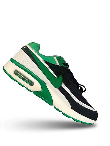 buzz nike dunk: Nike Air Max tenisice – model sa vidljivom Air jedinicom u peti. - — 2