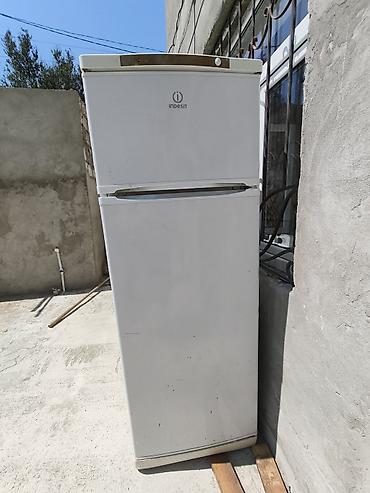 et soyducusu: Indesit iki qapılı soyuducu - Brend/model: Indesit, üst kamera — 1