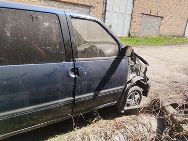 Nissan: Nissan Serena: 1995 г., 2 л, Автомат, Дизель, Фургон — 2