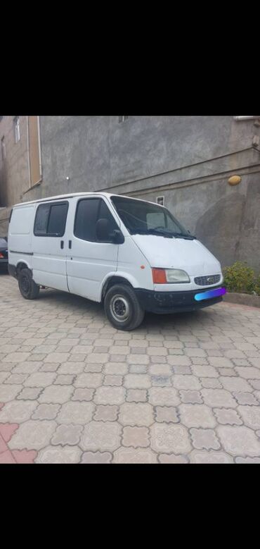 gunluk masinlar qalmaq serti ile: YUKLERIN DASINMASI. Masin ford transit. Olculeri Uzunlugu 2.30 Eni