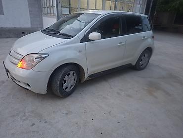 малолитражка машина: Toyota Ist: 2004 г., 1.3 л, Автомат, Бензин, Хэтчбэк — 4