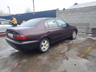 Toyota Carina E: 1992 г., 1.6 л, Механика, Бензин, Седан