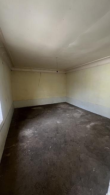 Продажа коттеджей и домов: Областная Больницага жакын жерден ПСО абалында жер үй сатылат — 16