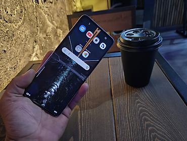brawl pass: Samsung Galaxy Z Flip 3 5G, Б/у, 256 ГБ, цвет - Фиолетовый, 1 SIM, eSIM — 4