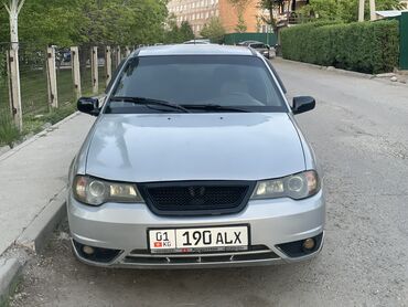 Daewoo: Daewoo Nexia: 2010 г., 1 л, Механика, Бензин, Седан