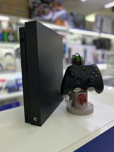 джойстики microsoft: Xbox One X 1 tb В комплекте 1 проводной джойстик от series Заводская