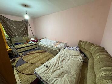 комната для парней: 1 комната, Агентство недвижимости, Без подселения, С мебелью частично