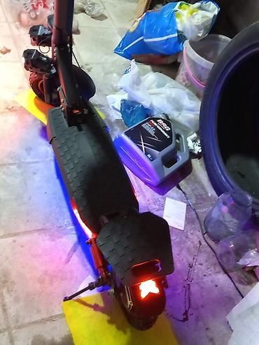 elektrik skutur: İşlənmiş Elektrik samokat 10", 751 - 1000 Vt, > 45 km/s, Ünvandan götürmə — 4