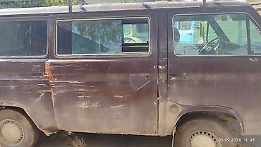 сломанные машины: Volkswagen Transporter: 1983 г., 1.8 л, Бензин — 1
