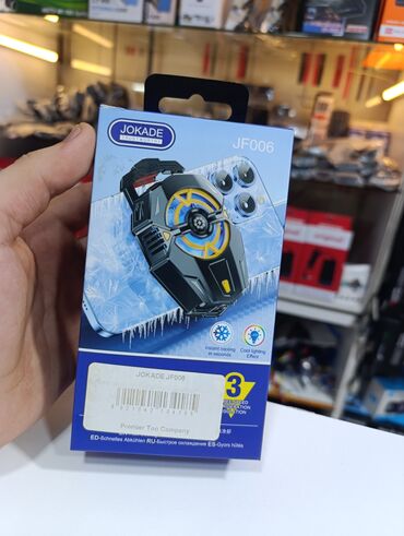 Telefon üçün soyuducular: Jokade markasının JF006 model telefon soyuducusu. Bu cihaz mobil oyun