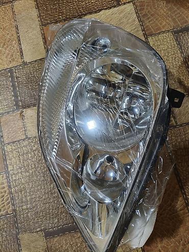 mersedes hissələri: Məhsul: Avtomobil üçün ön faranın komplekti (sol tərəf) Tip: Halogen — 4