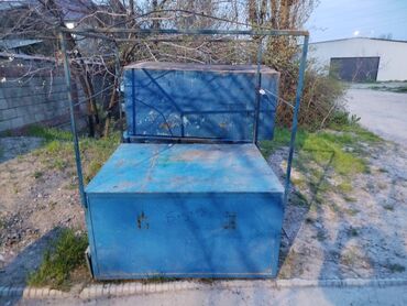 продам мебель бу в бишкеке: Сундук, цвет - Синий, Б/у