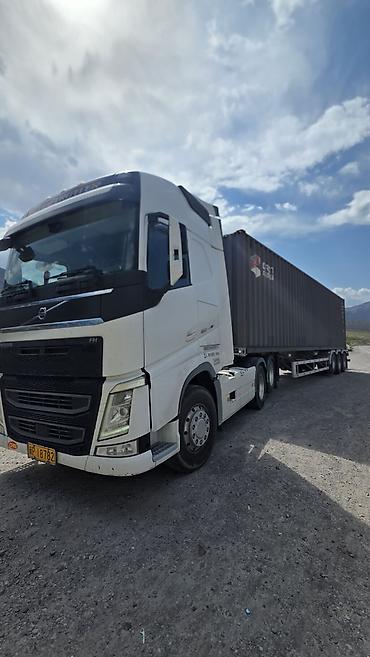 Тягач, Volvo, Контейнеровоз