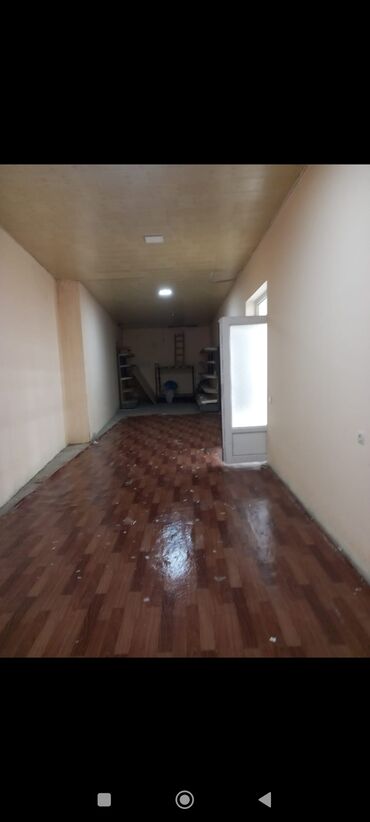 Mağazalar: SATILIR: Bina: 600 kv-dır. Sənədlər qaydasındadır. Ağdaş rayonu — 9