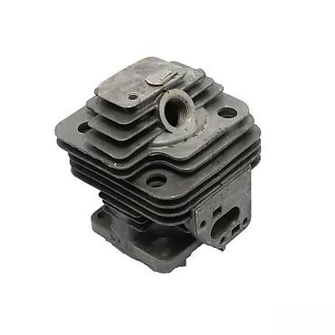 Motorne testere: Set cilindar + klip za dvotaktni motor testere Opis proizvoda: - — 4