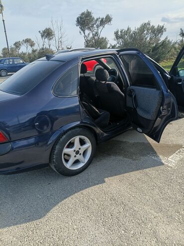 Opel: Opel Vectra: 1.8 l | 1996 il 500000 km Sedan — 11