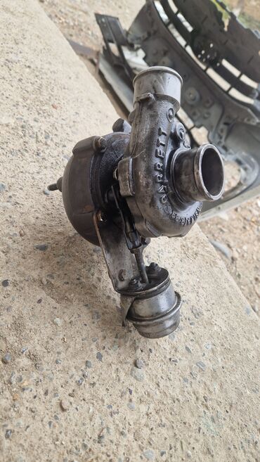 Radiatorlar: Kia rio 1.5 dizel turbo
orginal üstdən çıxma
heç bir problemi yoxdur