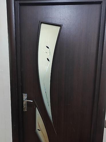 Daxili otaq qapısı – modern dizayn - Material: tünd ağac teksturalı