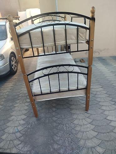 matras demiri: İki mərtəbəli çarpayı – dəmir karkaslı - Material: möhkəm metal — 2