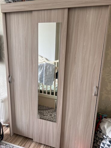 заборы с башмаками: Кийим салуучу шкаф, Колдонулган, Түз