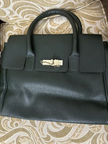 Çantalar: 10 azn — 8