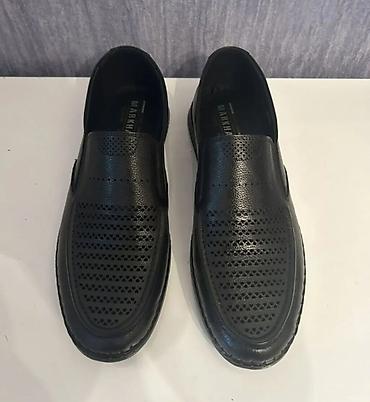 kisi lofer: Məhsul: Kişi loaferi - Rəng: Qara - Model: Slip-on (bağsız), yanlarda — 1