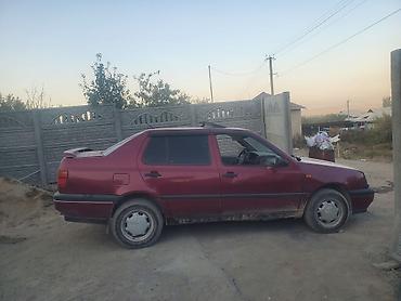 Volkswagen: Volkswagen Vento: 1993 г., 1.8 л, Механика, Бензин, Седан — 4