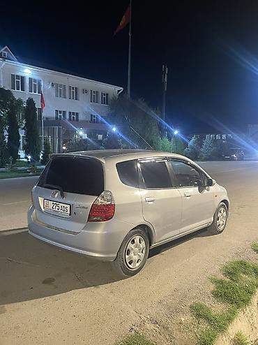 Продажа авто: Honda Legend: 2002 г., 1.4 л, Автомат, Бензин, Хэтчбэк — 3