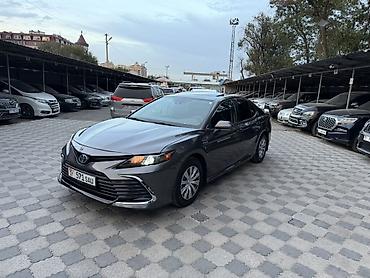 салон на гольф 2: Toyota Camry: 2020 г., 2.5 л, Автомат, Гибрид, Седан — 1