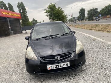 купить машину в бишкеке: Honda Fit: 2002 г., 1.3 л, Вариатор, Бензин, Хэтчбэк