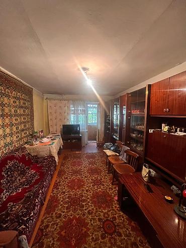 район восток 5: 2 комнаты, 45 м², Восток-5 мкр Индивидуалка, 3 этаж, Требуется ремонт — 1