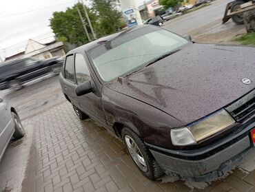 недорогое авто: Opel Vectra: 1991 г., 1.8 л, Механика, Бензин, Хэтчбэк
