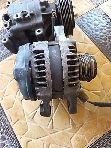 Toyota üçün müxtəlif orijinal ehtiyat hissələri - Generator
