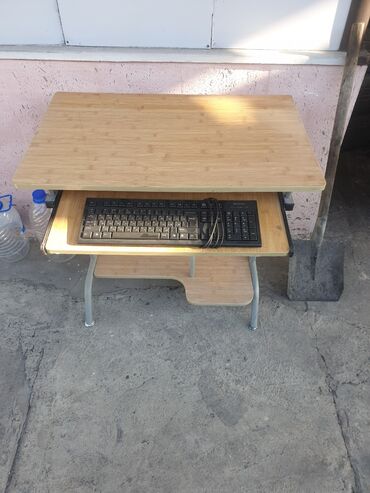 кнопки для клавиатуры: Стол для ноутбука