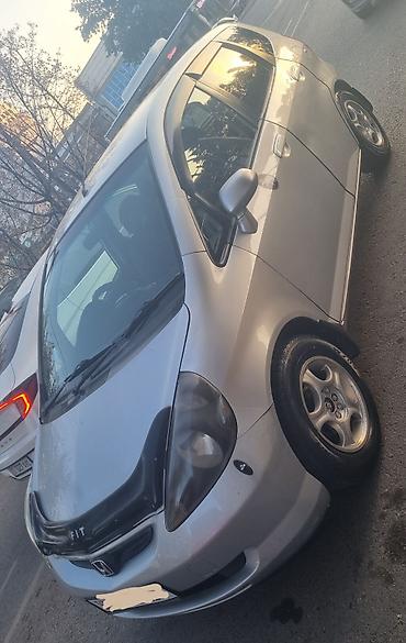Honda: Honda Fit: 2002 г., 1.3 л, Вариатор, Бензин, Седан — 4