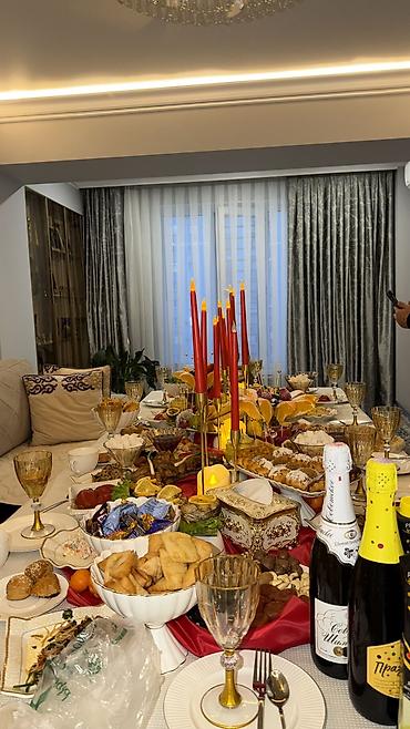 Организация мероприятий: Оформление стола 2000 сом до 15 человек 
Открытки в подарок 
W/a + — 15