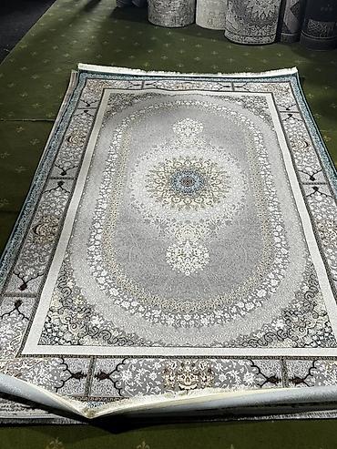 Ковер с восточным орнаментом, серебристо‑серой гаммы - Форма