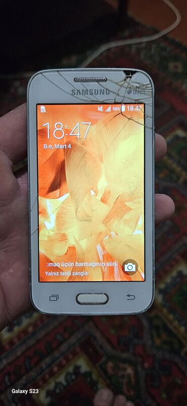 Samsung Galaxy Ace 4 Neo, 4 GB, rəng - Ağ, Qırıq, Düyməli