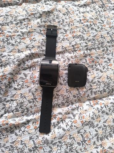 Ağıllı saat + şarj bazası
samsung gear s